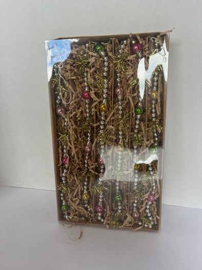 180 Degree Ball Garland with Gift Box