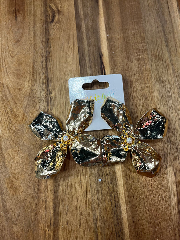 Shinny Gold Flower Earrings