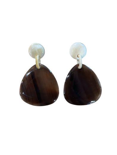 Accessory Jane Dark Horn Earrings