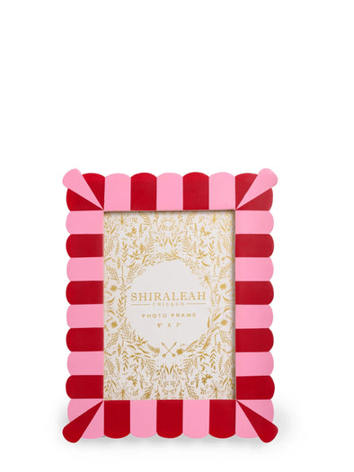 Shiraleah Red Viva 5" X 7" Scalloped Picture Frame