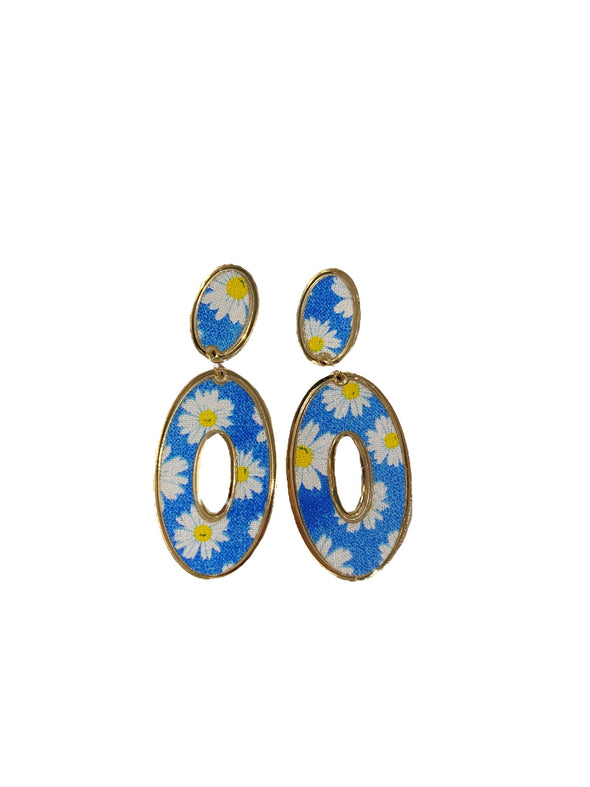Blue Oval Daisy Earrings